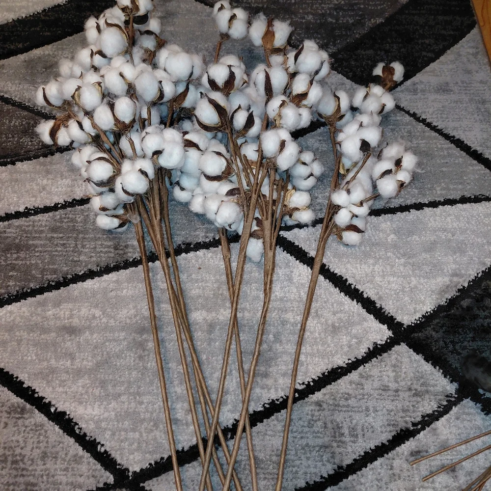 Huge Bundle Of Brand New Beautiful Mixed Faux Roses, Eucalyptus Etc Over 50 Pcs!